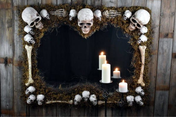 DIY Haunted Skeleton Mirror