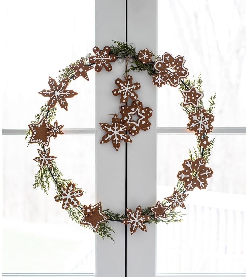 DIY Gingerbread Cookie Christmas Wreath