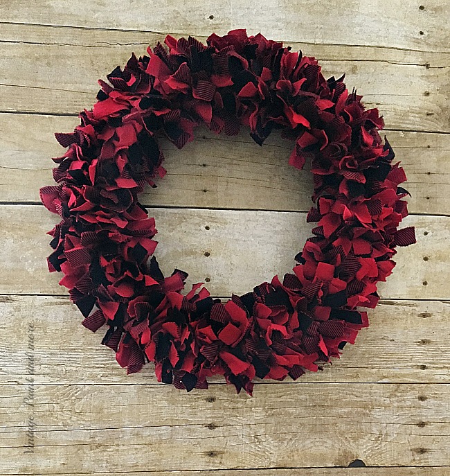 Easy DIY Christmas Rag Wreath