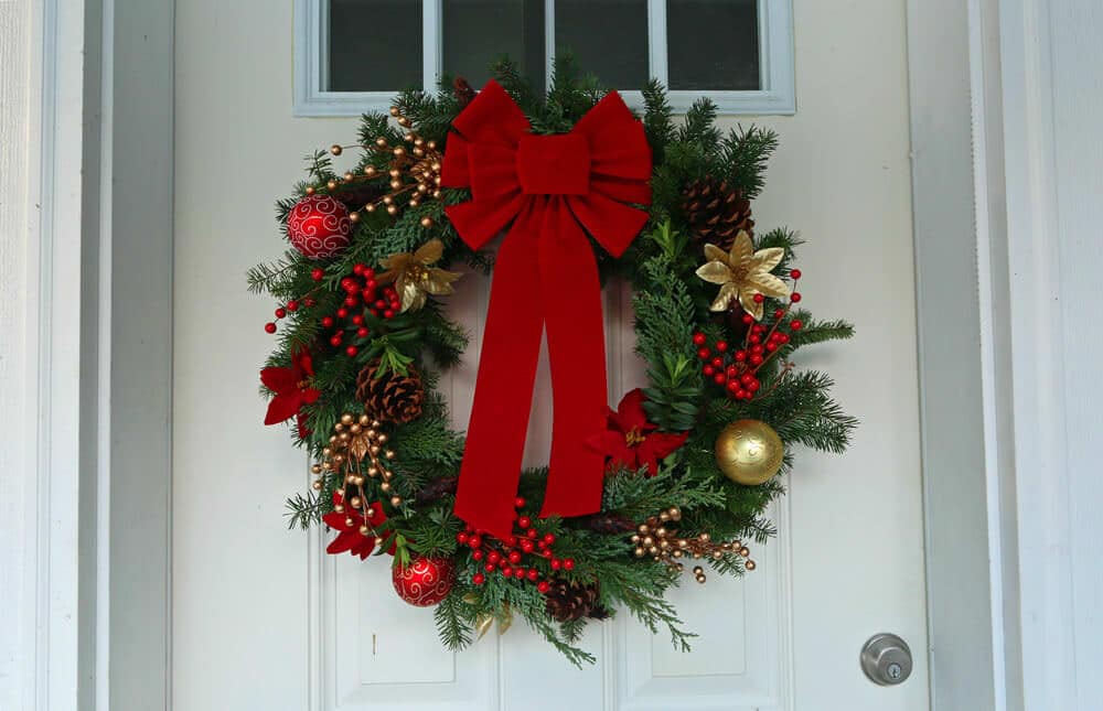 DIY Traditional Christmas Wreath