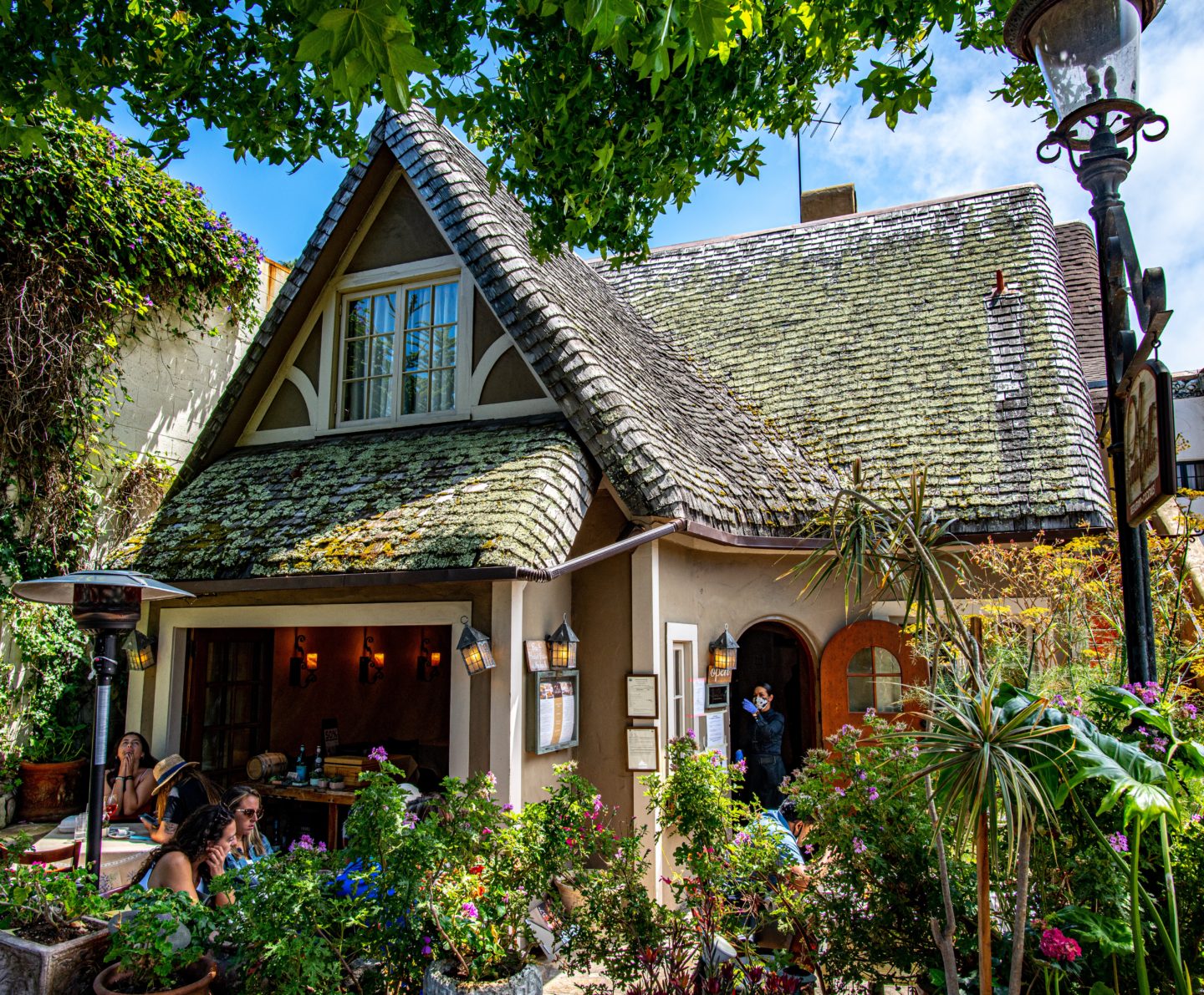 Top Things To Do In California: FAIRYTALE COTTAGES AT CARMEL BY THE SEA