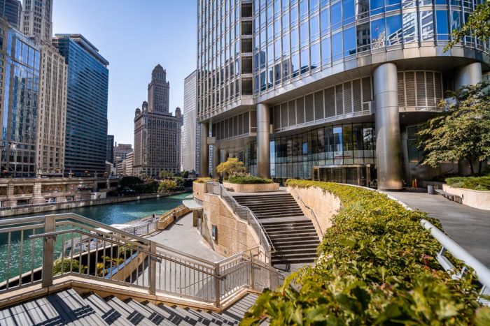 Top 10 Fun Things To Do In Chicago You Absolutely Can't Miss - Glory of ...