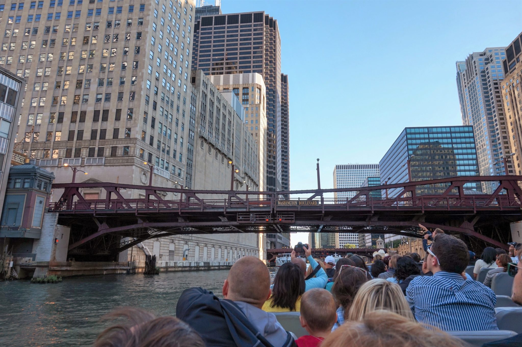 Top 10 Fun Things To Do In Chicago You Absolutely Can't Miss - Glory of ...