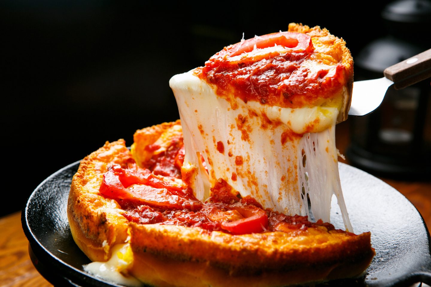 Best Things To Do In Chicago: deep dish pizza