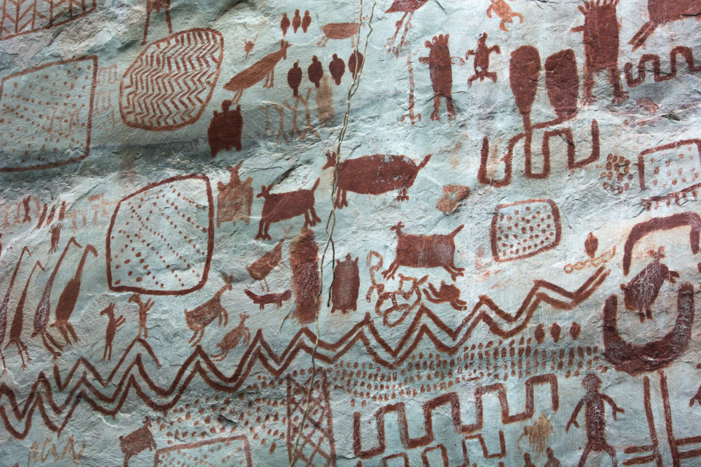 Best Off-The-Beaten-Path Places In Colombia: Guaviare ancient rock paintings