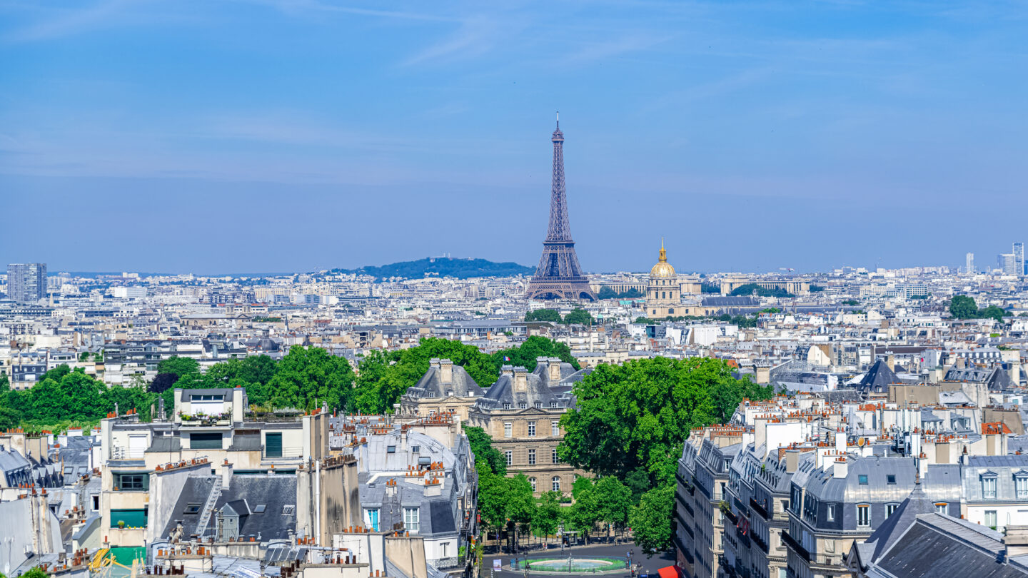 Best Viewpoints In Paris: view of the city skyline from The Panthéon
