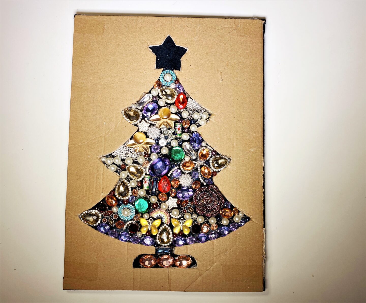 DIY Framed Jewelry Christmas Tree Tutorial