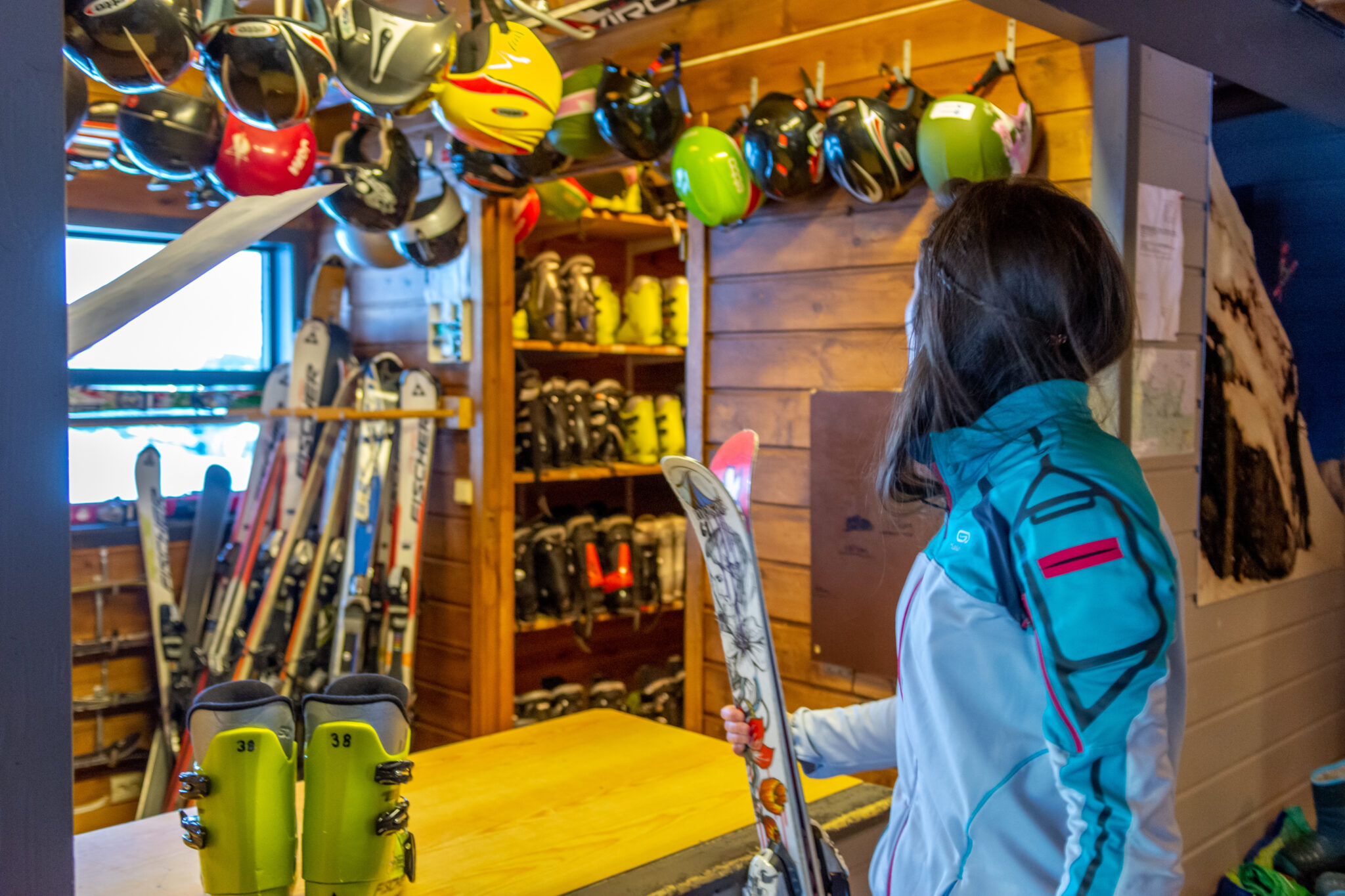 Learning To Ski As An Adult: Top 7 Skiing Tips For Beginners - Glory of ...