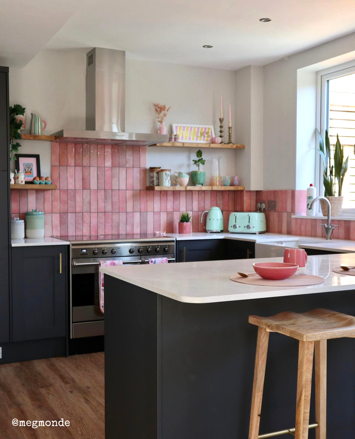 Kitchen Ideas For A Stylish And Functional Culinary Space Pink And Black Kitchen