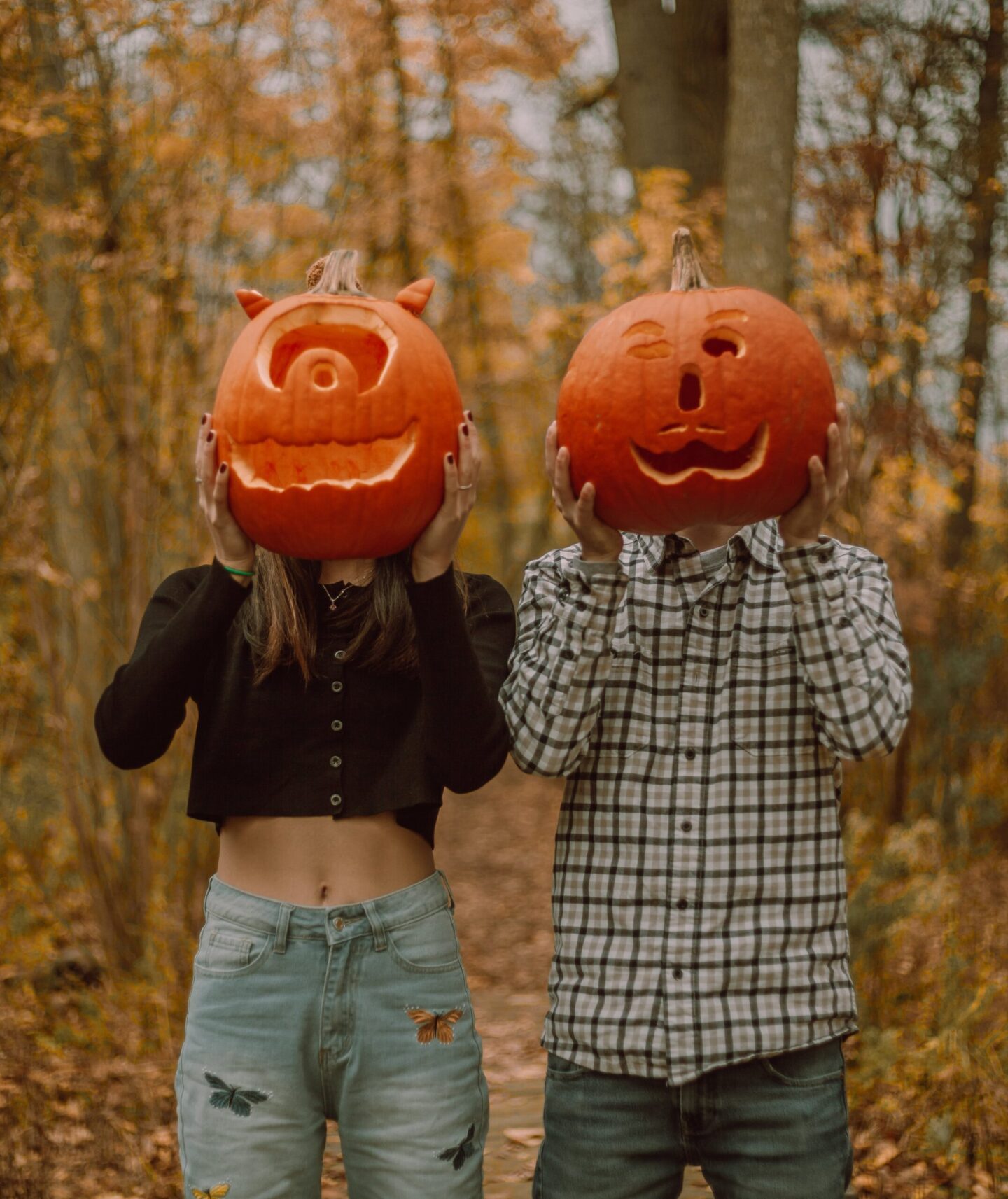 Halloween Date Ideas Pumpkin Patch and Carving