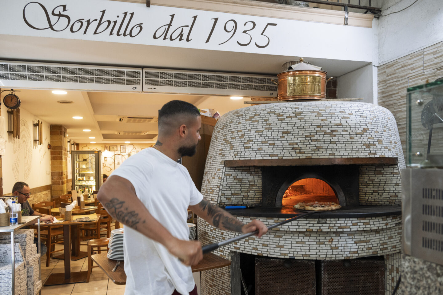 Top 10 Things To Do In Naples, Italy - Authentic Neapolitan Pizza