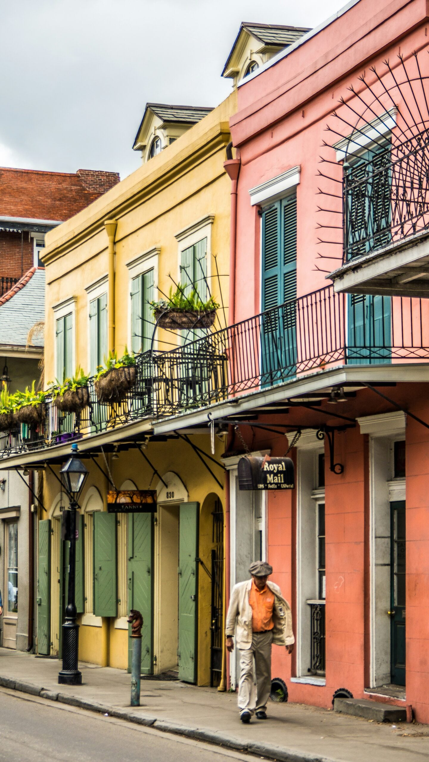 First Time In New Orleans - Top 10 Things To Do: Colorful Houses