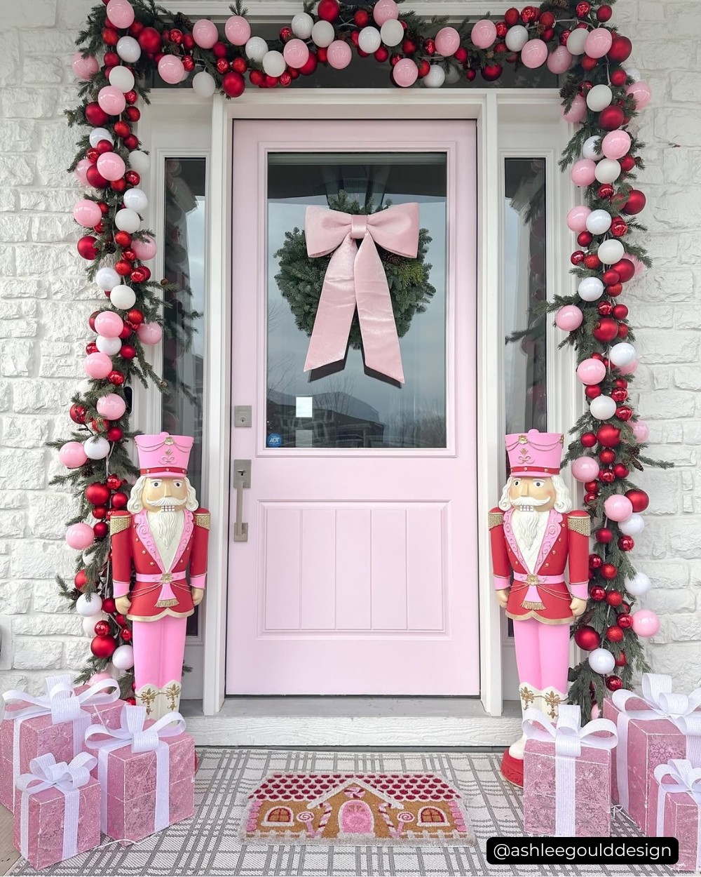 Christmas Decorating Ideas For Small Front Porch: Pretty Pink Coquette Christmas Porch