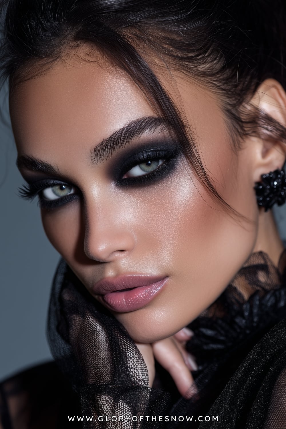 Baddie Makeup Looks: Dark Femme Smokey Eyes